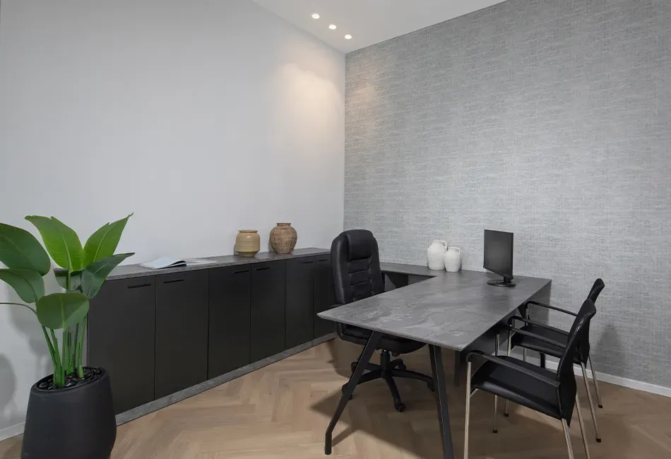 שבירו באר יעקב- משרדים